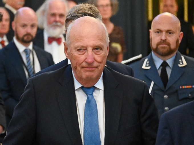 Kong Harald ankommer Akademiets årsmøte. Foto: Sven Gj. Gjeruldsen, Det kongelige hoff